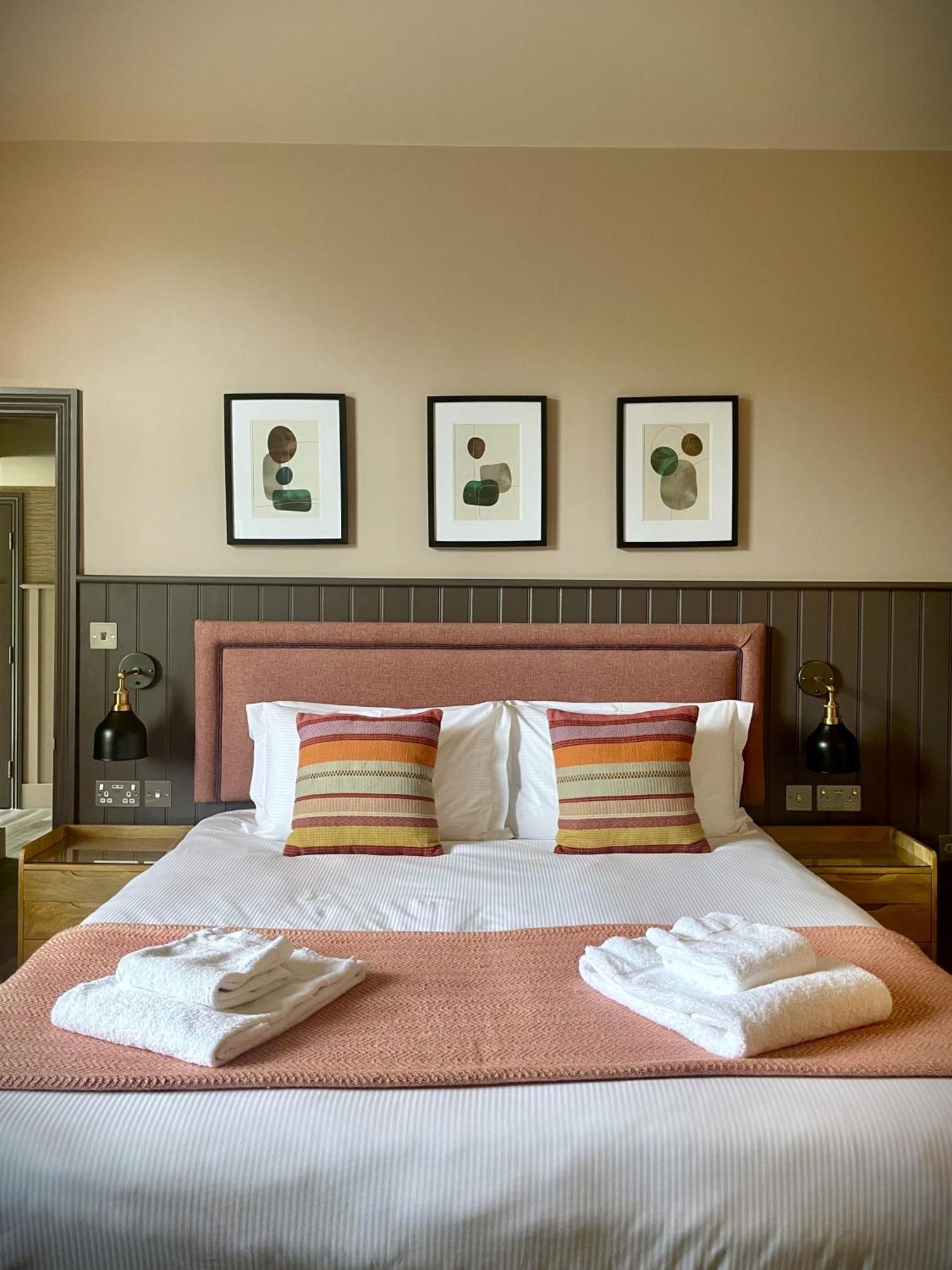 The Lawrance Luxury Aparthotel - הרוגייט מראה חיצוני תמונה