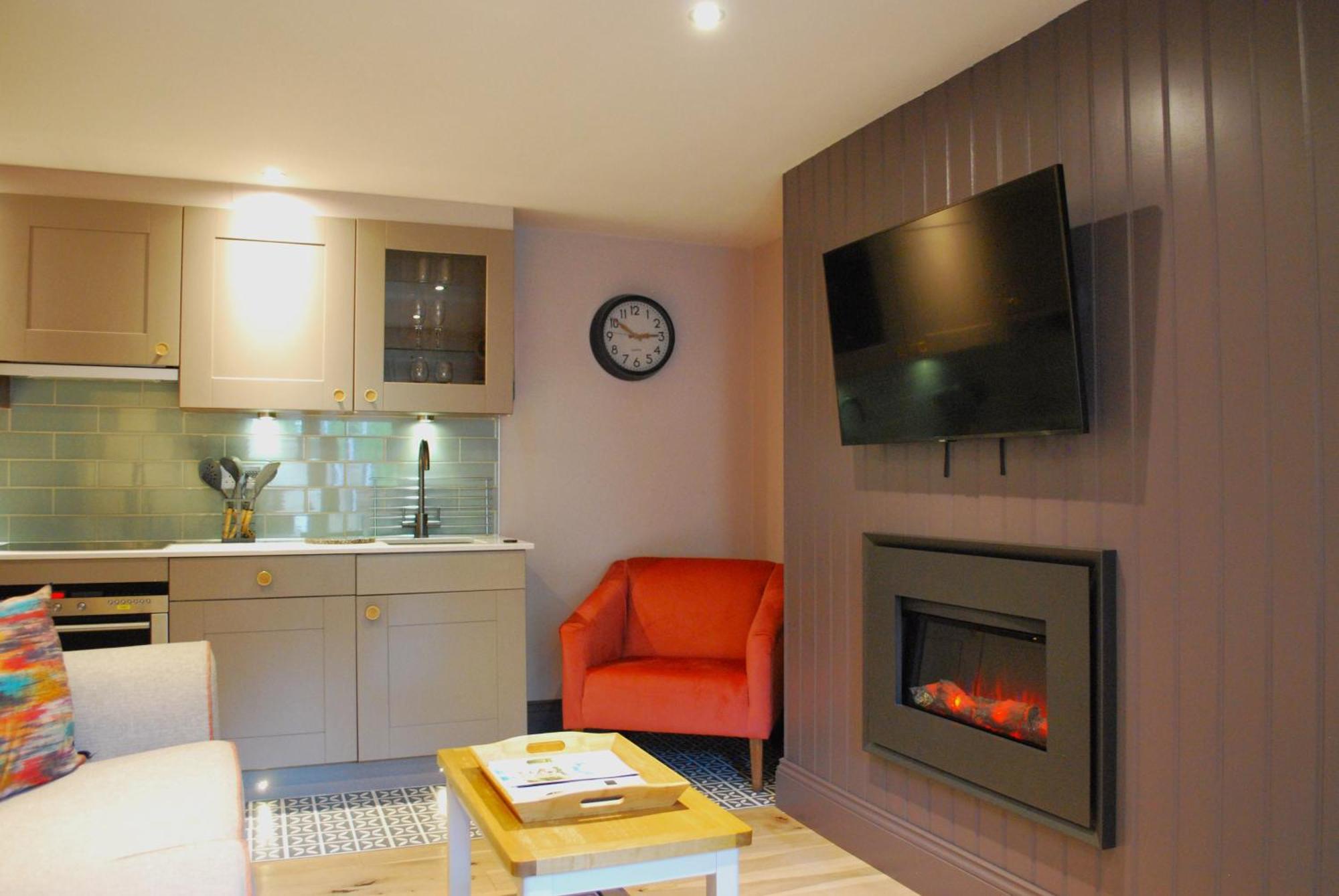 The Lawrance Luxury Aparthotel - הרוגייט מראה חיצוני תמונה