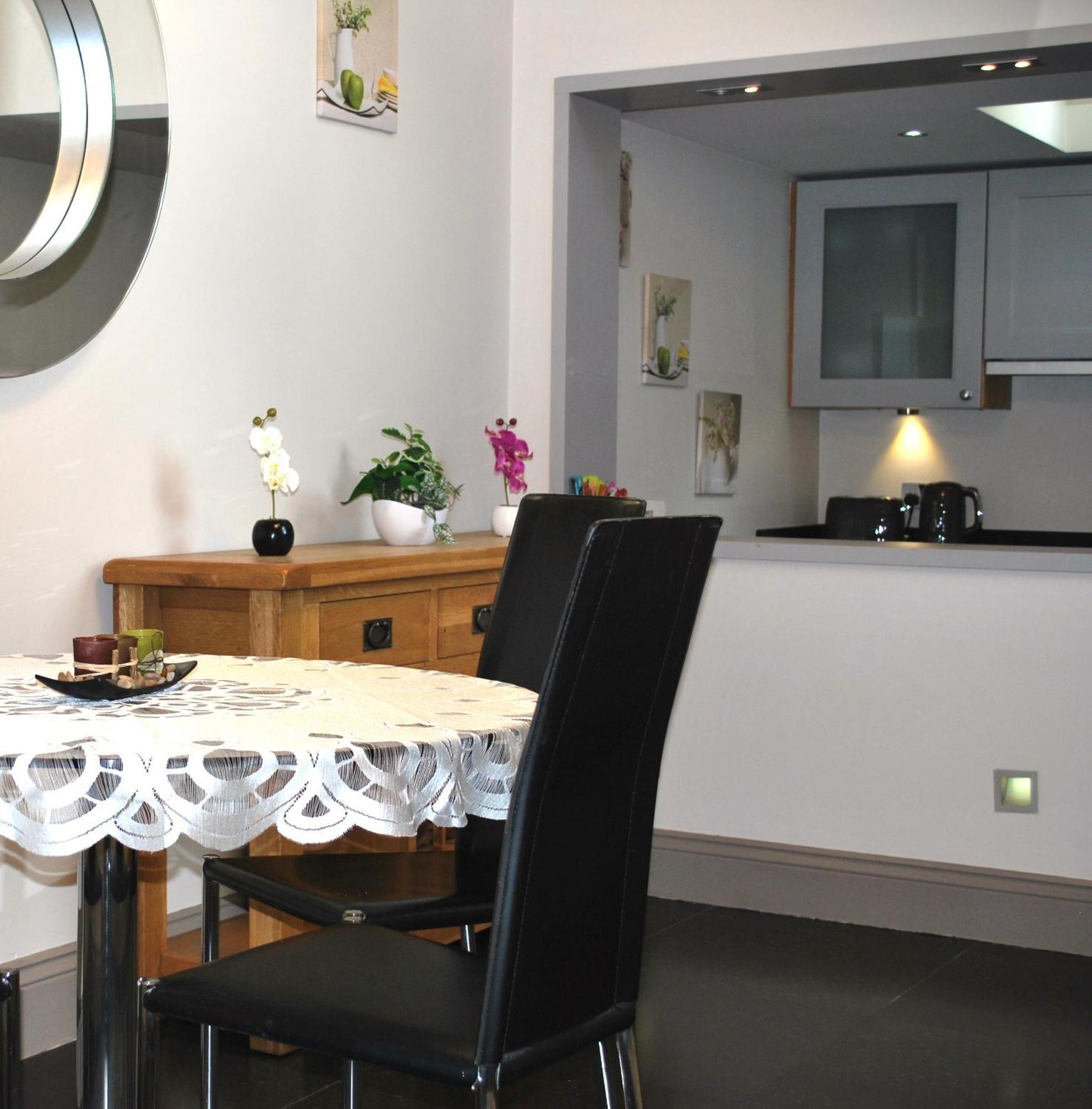 The Lawrance Luxury Aparthotel - הרוגייט מראה חיצוני תמונה